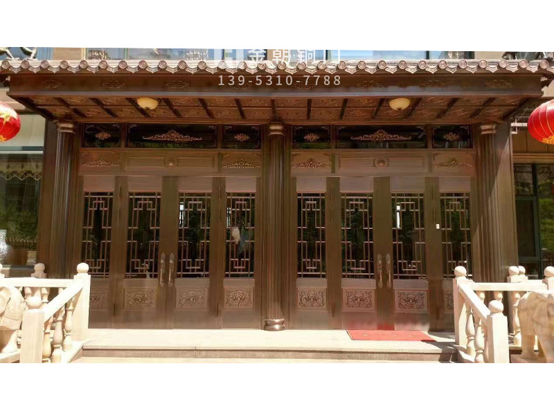 我們選擇銅門廠家時(shí)要注意的幾件事情