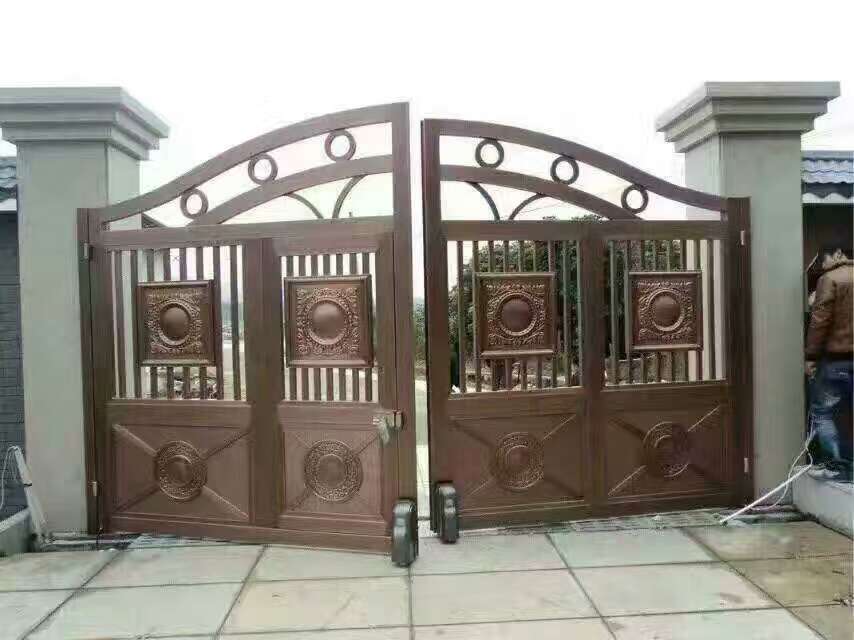 濟(jì)南鋁藝大門
